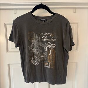 Originality tee shirt 
So Long London graphic tee
Xs